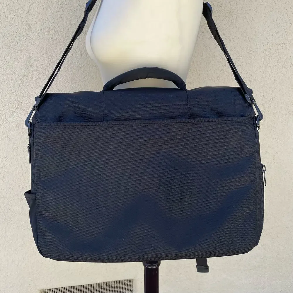 Brenthaven Black Nylon Messenger Laptop Bag 14